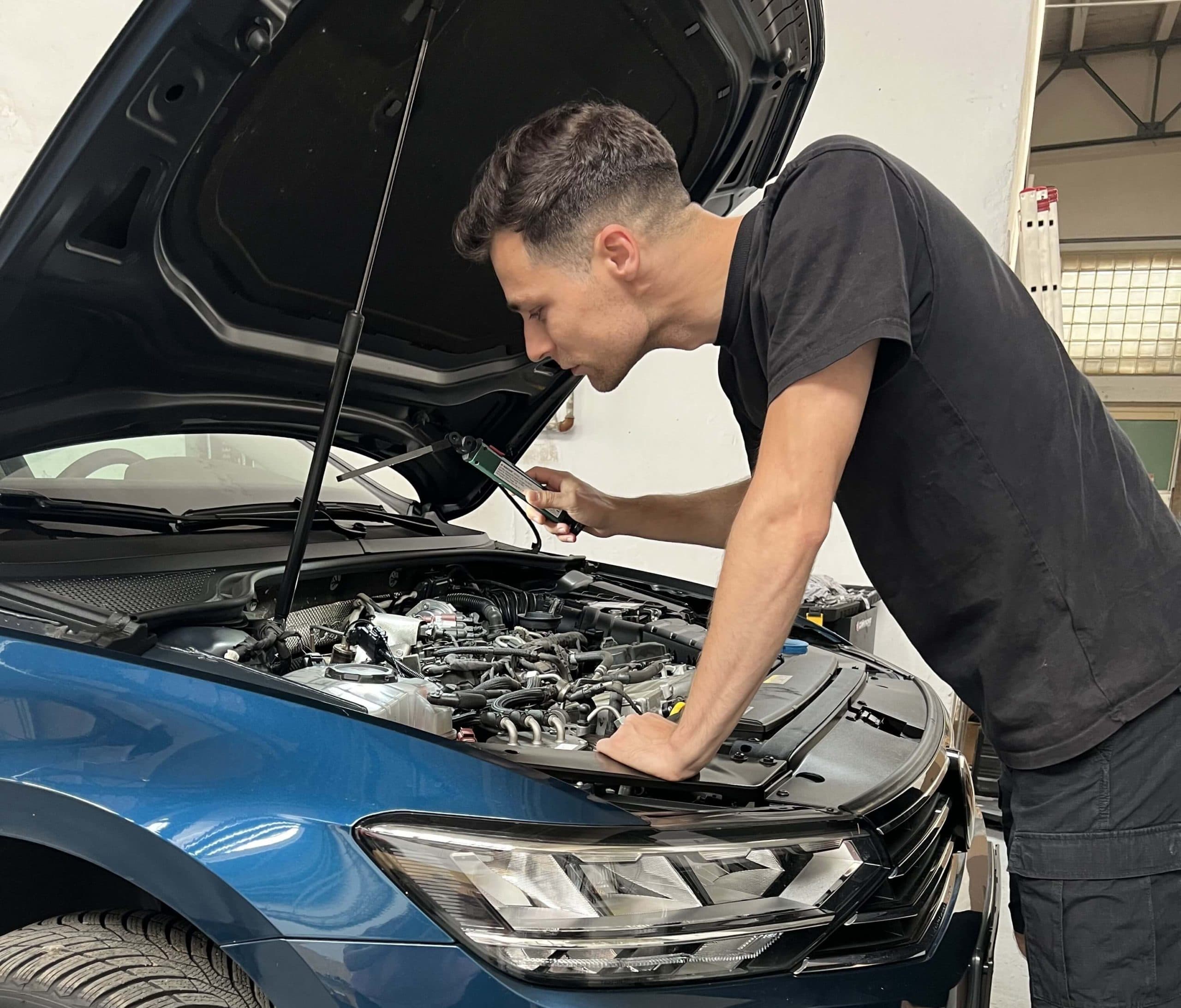 Automobilový servis a údržba vozidla